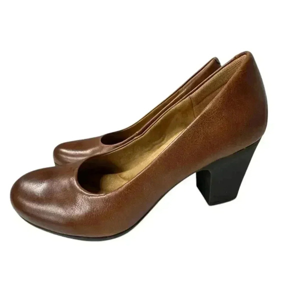 Comfortiva Noxi Women's Brown Leather Upper Slip on Style PillowTop FootBed Pump - Picture 6 of 9